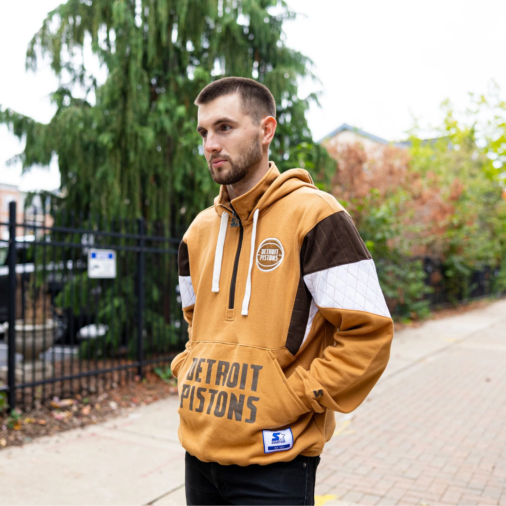 Detroit Pistons Starter Quarter-Zip Shot Gun Hoodie - Image 5